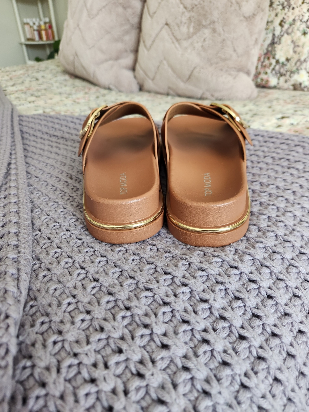 TOP Moda tan buckle slide mules with gold trim - Picture 5 of 5